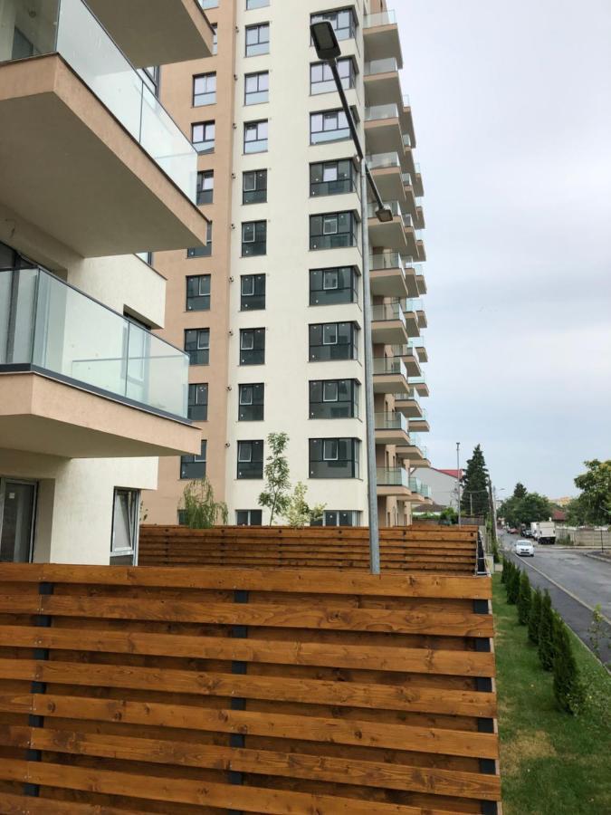 Cozy 2-Room Penthouse Lakeview W14 Bucarest Esterno foto