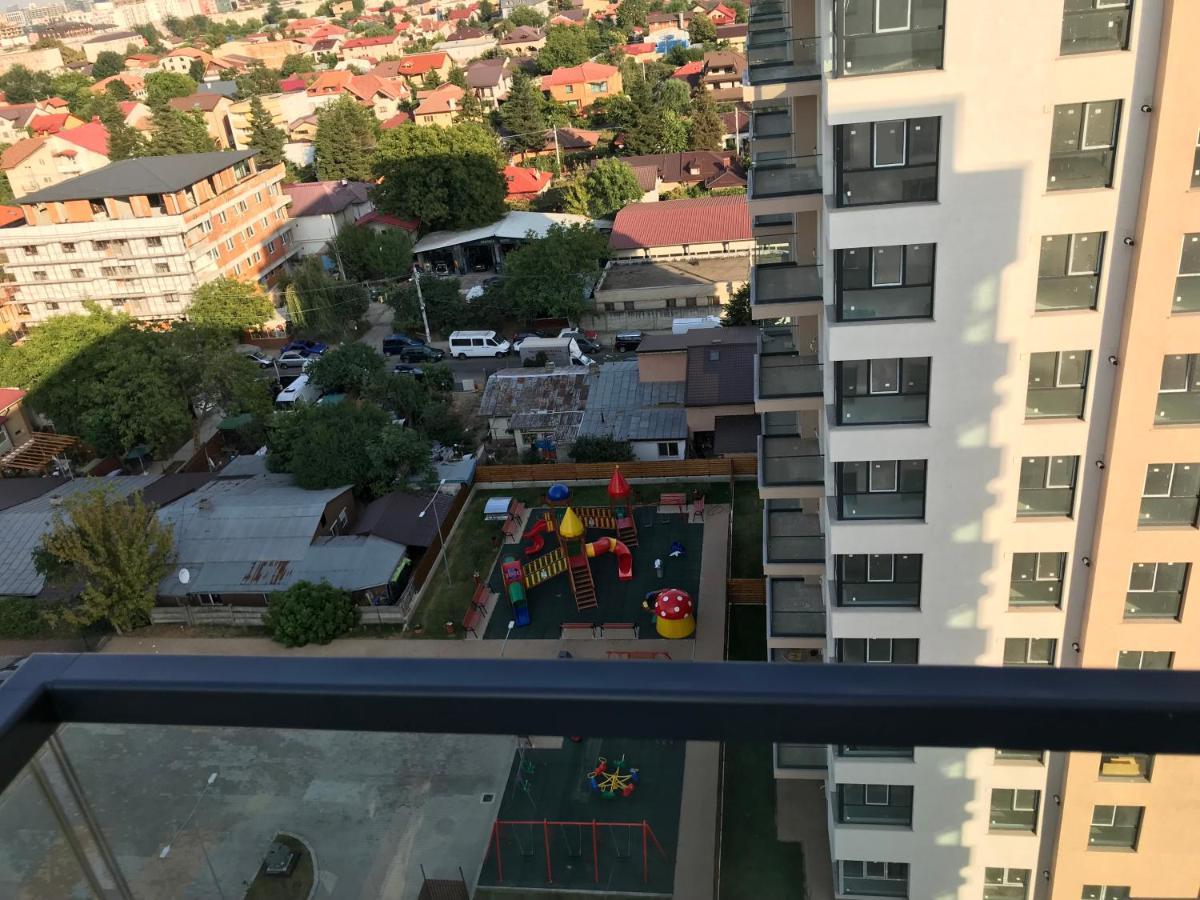 Cozy 2-Room Penthouse Lakeview W14 Bucarest Esterno foto