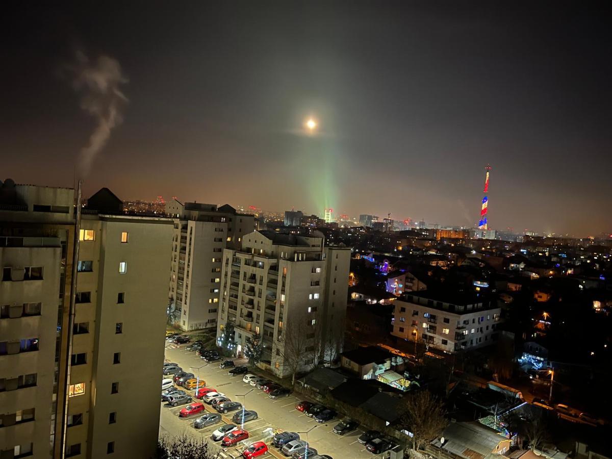 Cozy 2-Room Penthouse Lakeview W14 Bucarest Esterno foto