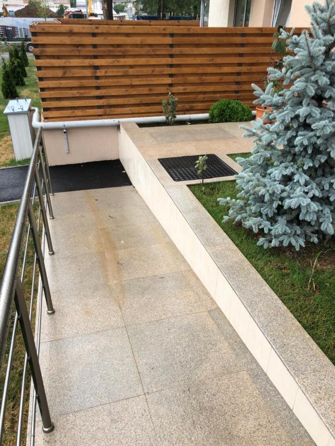 Cozy 2-Room Penthouse Lakeview W14 Bucarest Esterno foto