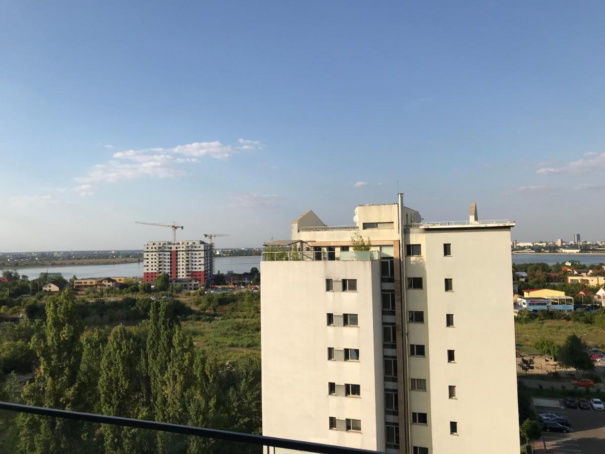 Cozy 2-Room Penthouse Lakeview W14 Bucarest Esterno foto